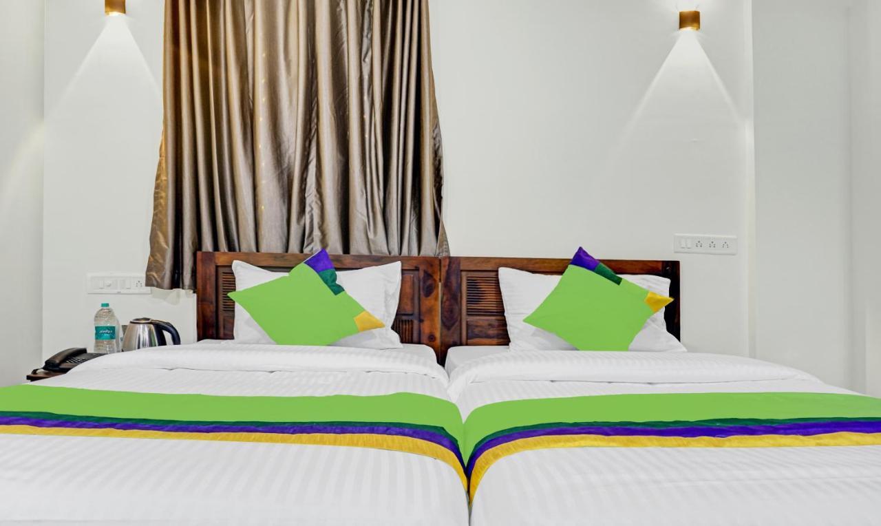 Treebo Tulip Hotell Pune Exteriör bild
