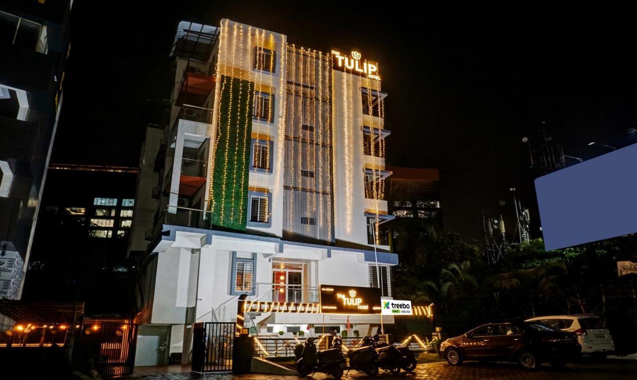 Treebo Tulip Hotell Pune Exteriör bild