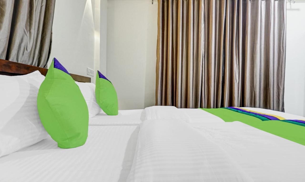 Treebo Tulip Hotell Pune Exteriör bild
